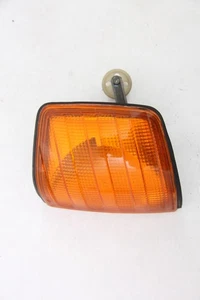 Indicador delantero izquierdo Mercedes 190 W201 60884 - Picture 1 of 3