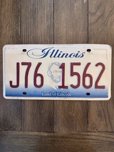 ILLINOIS LICENSE PLATE J76 1562 LAND OF LINCOLN - Picture 1 of 2