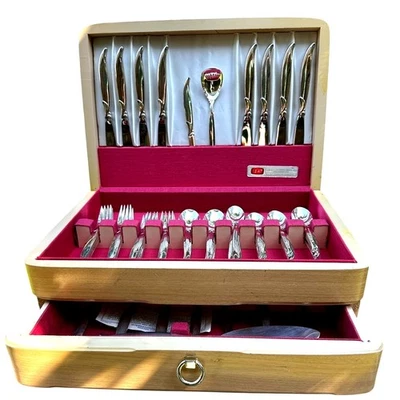 1847 MCM Rogers Bros 'Flair' 67-PC Plateado 7-PC Servicio de Ajuste de Lugar para 8  Foto 1 de 4