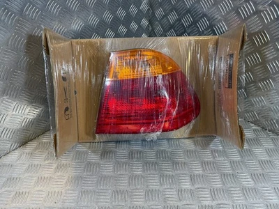 Genuine BMW E46 Saloon Pre LCI 98-01 Right Rear Light 8364922 - Image 1 of 3