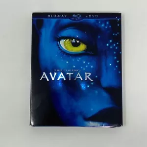 Avatar (Two-Disc Original Theatrical Edition Blu-Ray + DVD Combo) w/ SlipCover - Foto 1 di 17