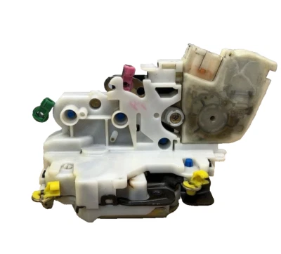 1997 1998 1999 2000 INFINITI QX4 Right Front Door Latch - Rh - OEM: 805025P01A - Image 1 of 4