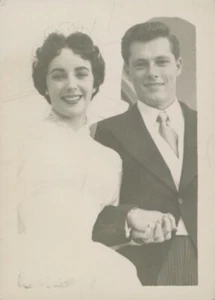 Taylor, Elizabeth. & Hilton, Conrad "Nicky".Original Candid WEDDING PHOTOGRAPH - Picture 1 of 1