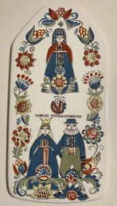 Vintage Figgjo Flint Norway Saga Trivet With Football Advertising - Picture 1 of 12