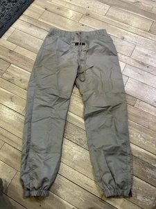 Size L - Essential fear of god Trackpants Grey - Picture 1 of 7