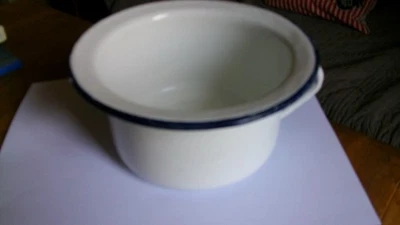 Ancien pot en émail blanc liseré bleu vintage  pot de chambre diam 18 cm haut9,5 - Photo 1/2