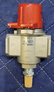 PRESSURE RELIEF VALVE Lock out manual supply shutoff w/muffler SMC VHS30-N03B-Z - Picture 1 of 5