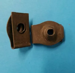 Extruded "U" Nuts #10-24 bolt Size Gm 25 Pcs Speed Clip Locking - Bild 1 von 5