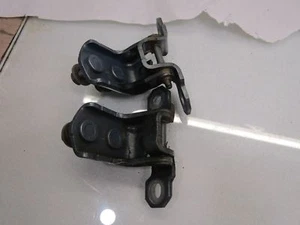 Renault Espace Mk4 02-06 pre-facelift NS left rear door hinges hinge x2 - Picture 1 of 3