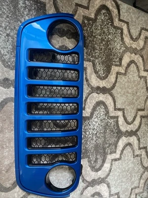 Jeep Wrangler JL Gladiator 2018-2023 OEM conjunto de parrilla delantera azul hidráulico raro Foto 1 de 4