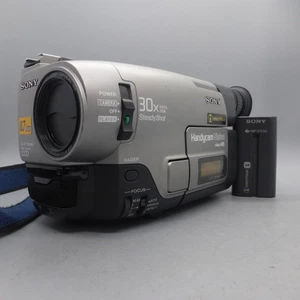 Sony Handycam CCD-TRV64E Handheld Video Hi8 Camcorder Silver Tested - Picture 1 of 12