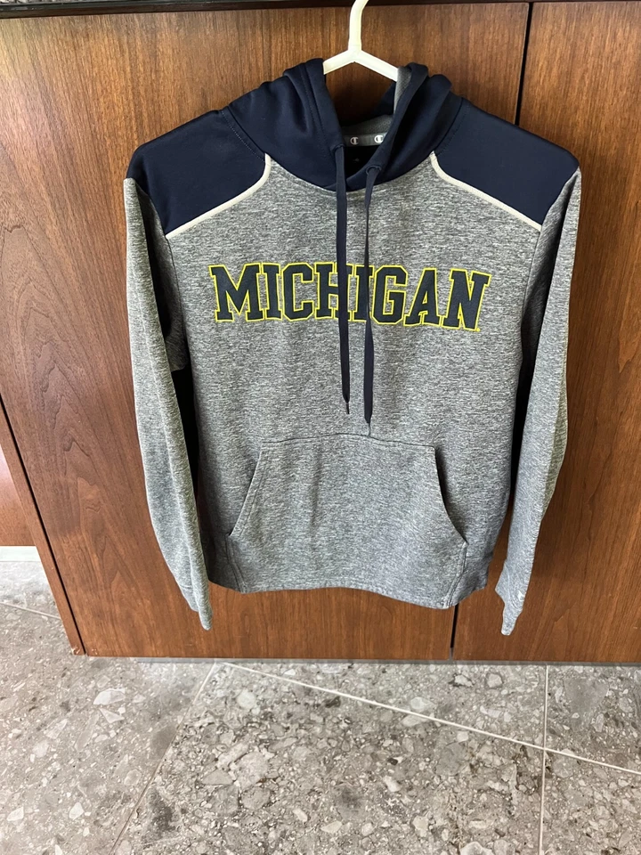 Sudadera con capucha Champion Youth U Of Michigan azul marino/gris talla: pequeña Foto 1 de 4