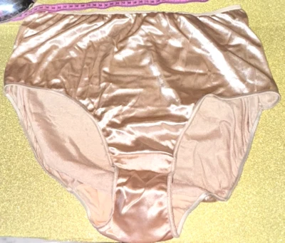 VTG SZ 10 Second Skin panties GLOSSY SATIN Beige Granny Panties - Image 1 of 4