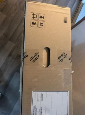 CISCO WS-C2960S-24PS-L Catalyst 2960S 24 GigE PoE 370W, 4 x SFP LAN Base. - Image 1 of 2