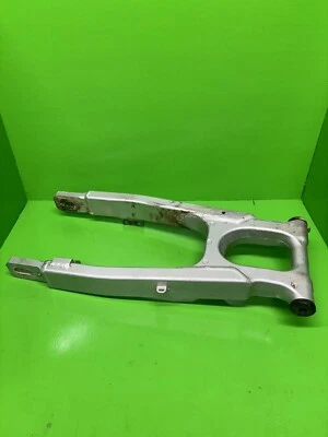 Honda CRF230F 2005 03-09/12-19 OEM basculante brazo oscilante suspensión 52200-KPS-900 Foto 1 de 4