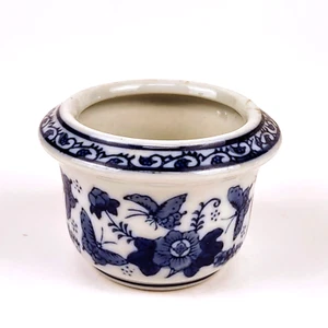 Chinese Chinoiserie Style Mini Planter Pot 1960's Blue White Butterflies Flowers - Picture 1 of 8
