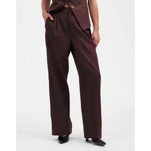 Madewell Petite lässige gerade Hose aus drapiertem Twill dunkel Johannisbrot 14 Petite - Bild 1 von 12