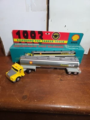 Camión cisterna de juguete Shell 1993 primero de una serie con luces y sonido sin probar Foto 1 de 4
