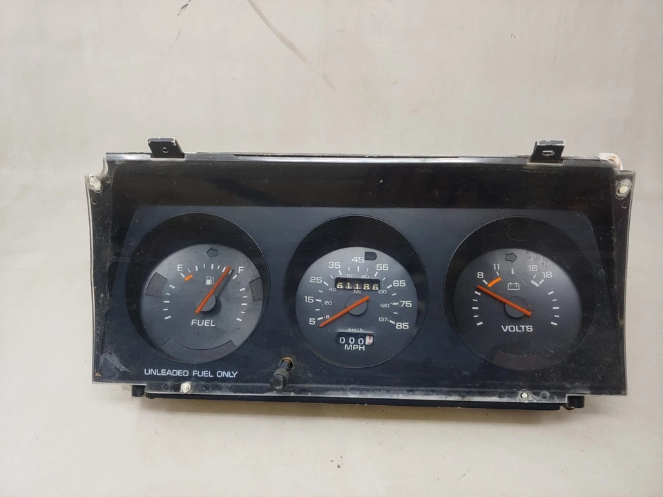 84 85 86 87 88 89 Dodge Omni Horizon velocímetro painel de instrumentos  - Imagem 1 de 4