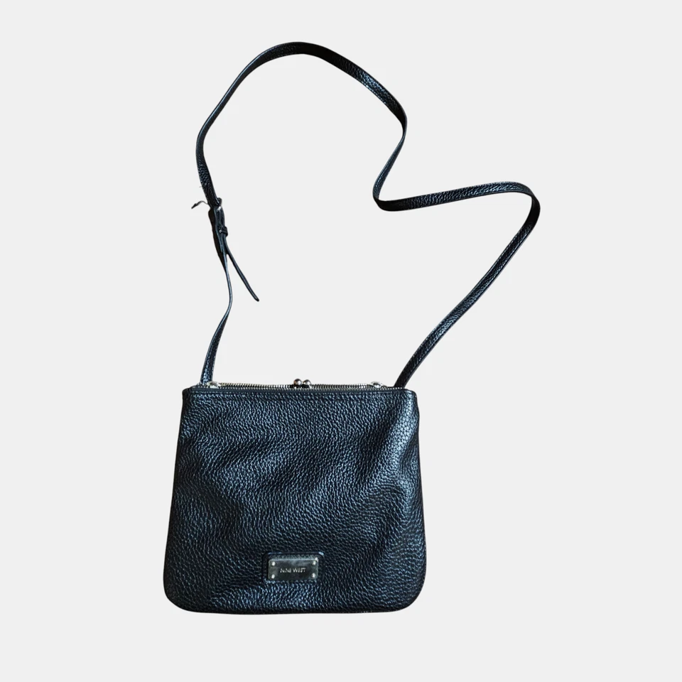 Nine West Pebbled Leather Crossbody Bag Purse Kiss Lock Logo Classic Minimalist - Image 1 of 4