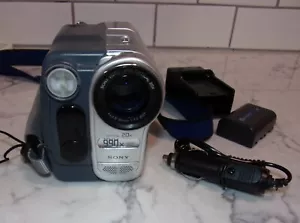Sony DCR-TRV460 Digital8 8mm Video8 Camcorder - Picture 1 of 7