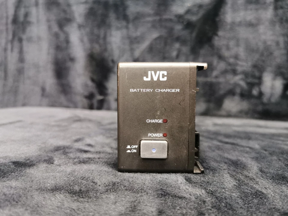 JVC BB-P3EG Battery Charger 110-240V Camcorder 12V 0.8A AC Adapter Power Supply - Image 1 of 4