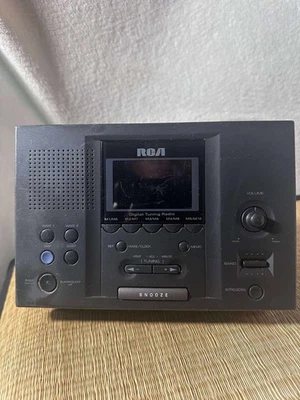 RCA RP3721A Dual Alarm Clock Radio – AM/FM, Digital Tuning, 10 Presets - Image 1 of 4