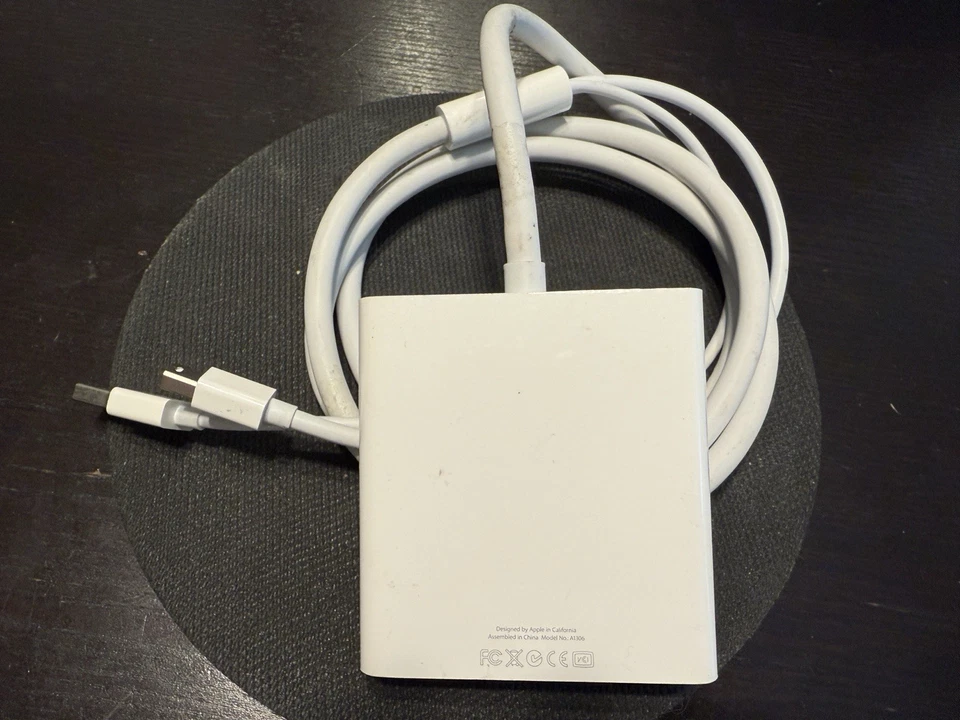 Apple A1306 Mini Display Port to Dual-link DVI Adapter - White - Image 1 of 1