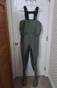 Cabelas Size 9 Dry-Plus Chest Waders Adjustable Straps Attached Boots Waterproof - Picture 1 of 17