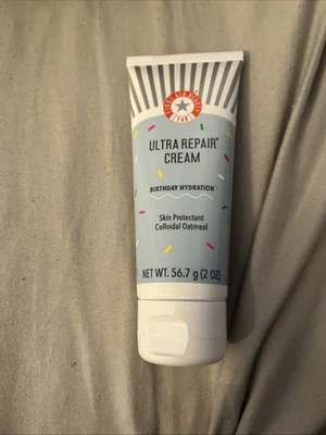FIRST AID BEAUTY Crema Ultra Reparadora Sin Perfume con Avena Coloidal 2oz EXP 8/26 Foto 1 de 4