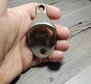 Vintage Starr Bottle Opener N.News VA Brown MFG Co USA Wall Mount Wall Unbranded - Picture 1 of 3