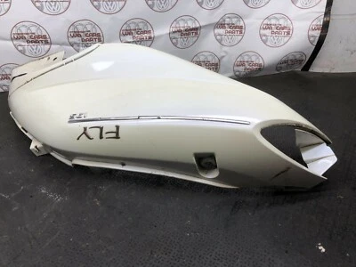 Scooter Piaggio Fly 125 2011 ciclomotor fuera de lado derecho panel asiento trasero faring trasero Foto 1 de 4