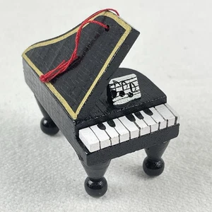 Vintage Miniature Baby Grand Piano Music Christmas Ornament - Picture 1 of 3