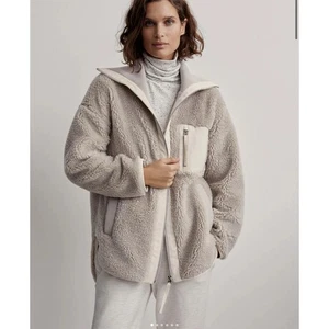 Neu mit Etikett Varley Myla Sherpa-Jacke mit durchgehendem Reißverschluss Fleece Chateau grau Sandshell Größe XL - Bild 1 von 12