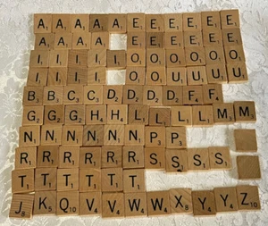 100 Scrabble Tiles Replacement Pieces © 1948 Full Set Crafts NICE 3/4" - Picture 1 of 6