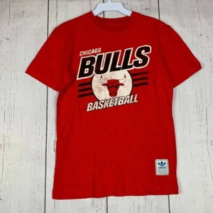 Chicago Bulls NBA Medium Adidas Casula T-Shirt Red New Kids Michael Jordan - Picture 1 of 6