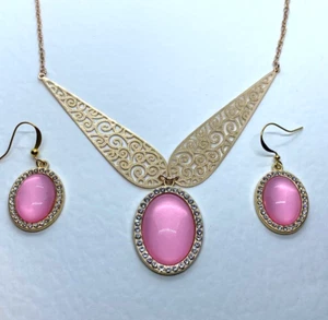 JUEGO DE COLLAR DE FILIGRANA ESTILO KLIMT VIDRIO ROSA Y DIAMANTE ENCHAPADO EN ORO ROSA - Imagen 1 de 13