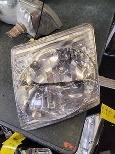 Driver Left Headlight Sport Trac Fits 2001-2005 FORD EXPLORER - Picture 1 of 4