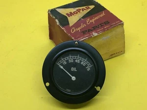 Chrysler Dodge Plymouth Desoto Imperial Truck Mopar Oil Gauge 378048 NOS - Picture 1 of 4