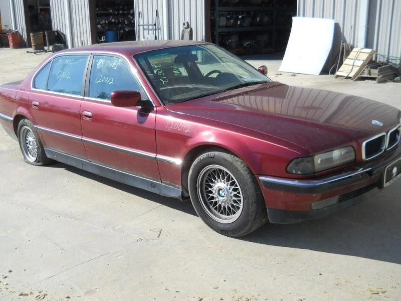 Radiator Fits 95-98 BMW 740i 41702 Foto 1 de 4