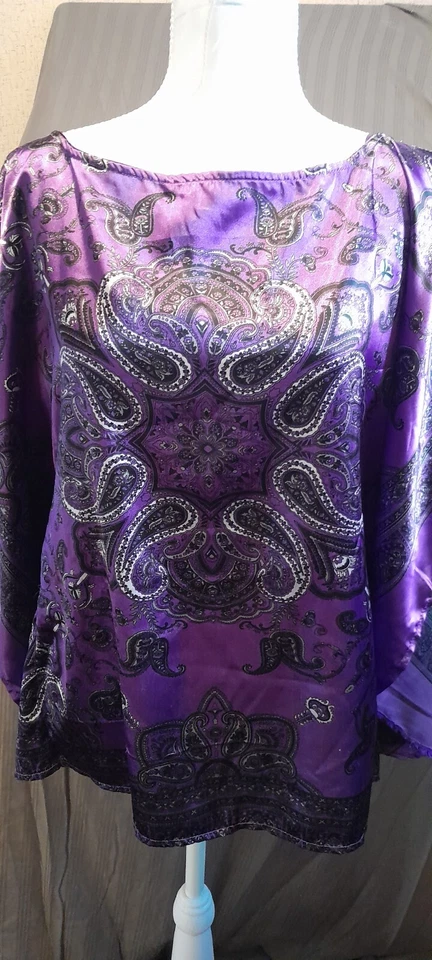 Womens Feathers Purple Paisley With Holes For Belt Belt Is Missing Size Medium - Image 1 of 4