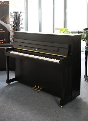 Kawai E-200 Klavier schwarz matt, gebrauchter Mietrückläufer - Bild 1 von 4