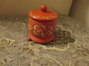 VTG Tole Painted Wood Folk Art Floral Rosemaling Wooden JAR W/LID ORANGE 3.5" T - Picture 1 of 3