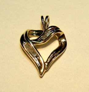 10K Yellow Gold 10 Baguette Diamond Heart Pendant - Picture 1 of 2