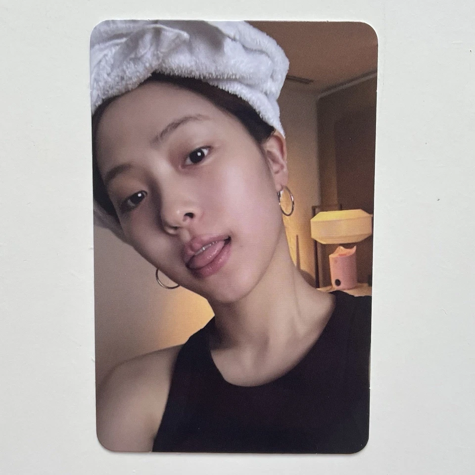 Itzy Tunnel Vision Official Ryujin Member Ver Photocard - Image 1 of 1