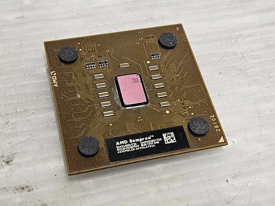 AMD Sempron 2400+, 1.67GHz, SDA2400DUT3D, Thoroughbred, Socket A, Brown, Working - Image 1 of 2