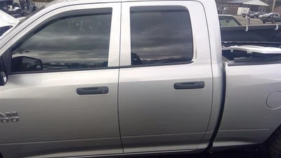 Used Rear Left Door Assembly Rear Side fits: 2015 Ram Dodge 1500 pickup Quad Cab Foto 1 de 4
