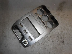 Consola central revestimiento embellecedor Daihatsu Sirion M100 año 2001-2004  - Imagen 1 de 2