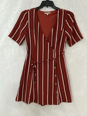 Mini Vestido Charlotte Russe Rayas Abotonadas Para Mujer L Rojo Corbata Bajo Cuello en V Foto 1 de 4