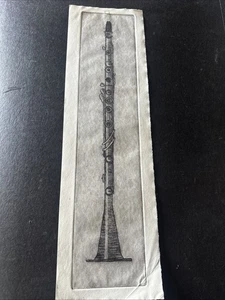 Arte firmado Daniel McGuire - Pintura a tinta de clarinete 19” de alto 5,5” de ancho - Imagen 1 de 5